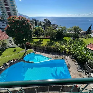 Luxury Oceanfront At Reid's Gardens Apartment Funchal (Madeira)
